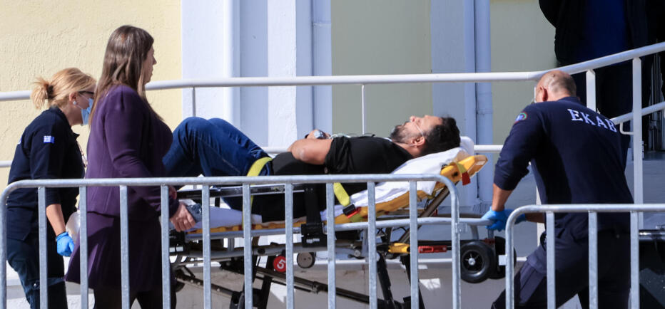 Δίκη Τέμπη: Λιποθύμησε ο Πάνος Ρούτσι - Αποχώρησε με φορείο