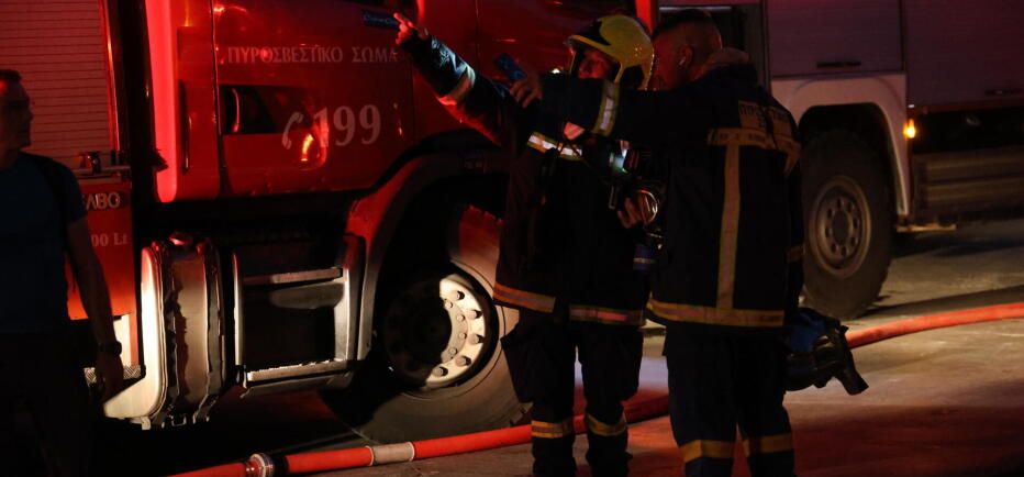 Φωτιά σε διαμέρισμα στου Ρέντη: Απεγκλωβίστηκαν ένοικοι