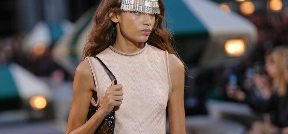 Μόδα και κλιματική αλλαγή: Ο οίκος Louis Vuitton προσαρμόζει τα ρούχα του