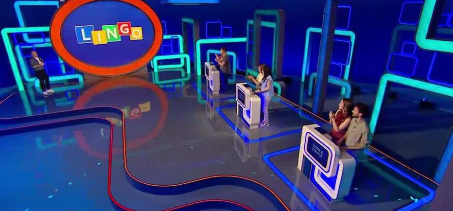 LINGO: Ο Νίκος Μουτσινάς μας συστήνει τα σημερινά ζευγάρια