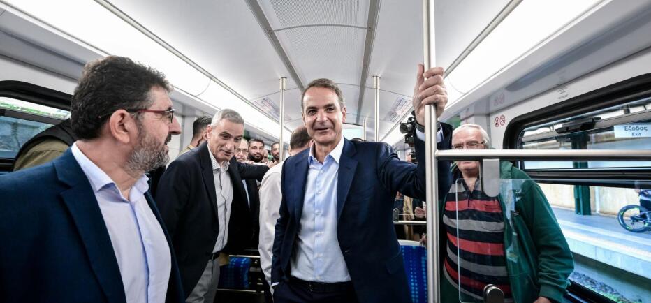 Μητσοτάκης: Δρομολόγιο με ανακατασκευασμένο συρμό στον Ηλεκτρικό