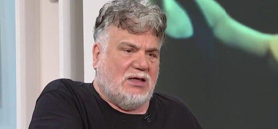 Γιάννης Κακλέας: «Ο Νίκος Καρβέλας περνάει κρίσεις μεγαλομανίας»