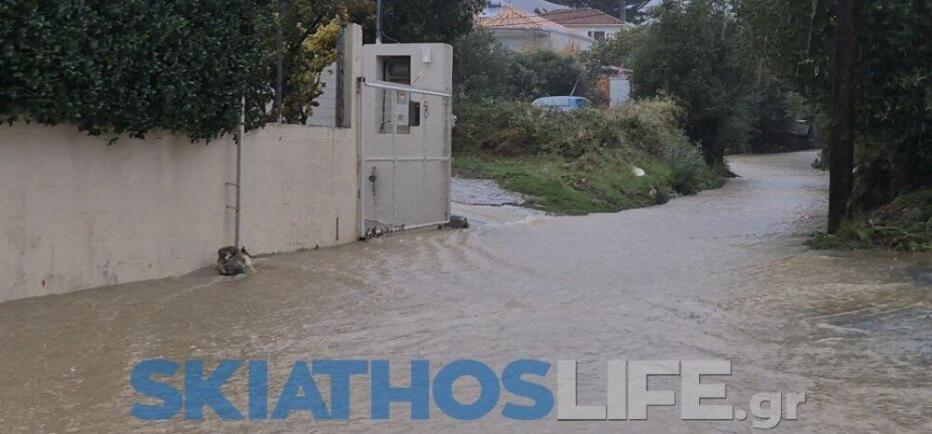 Έκτακτο δελτίο καιρού - 112 στην Εύβοια για απομάκρυνση από Μακρύκαπα
