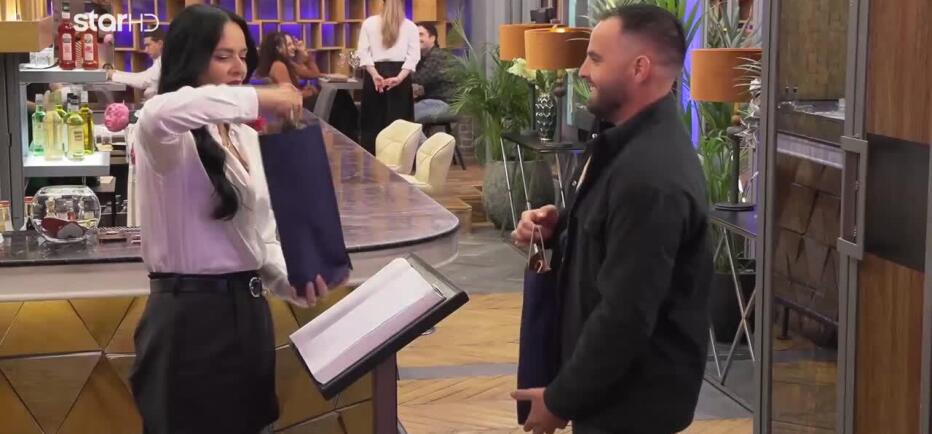 First Dates: Ο Χρήστος λάδωσε τη Ζενεβιέβ Μαζαρί με τον... πράσινο χρυσό