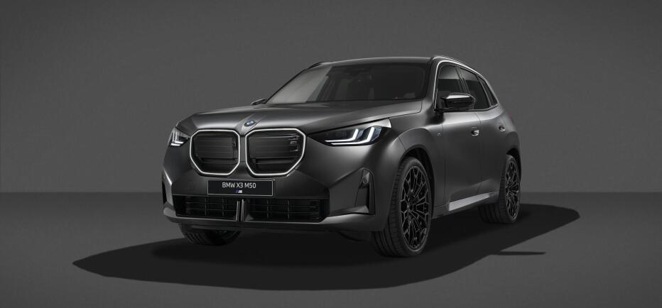 Η BMW X3 M50 xDrive ντύθηκε στα μαύρα