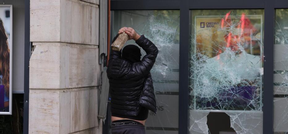 Αλβανία: Φοιτητές επιχείρησαν έφοδο στο γραφείο του Ράμα