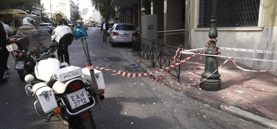Συναγερμός στην Ομόνοια: Νεκρός ο άνδρας που έπεσε από ξενοδοχείο