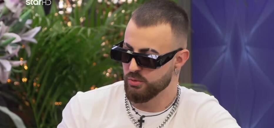 First Dates: Δεν Περίμενε Να Μην Ξέρει Το Τραγούδι Του!