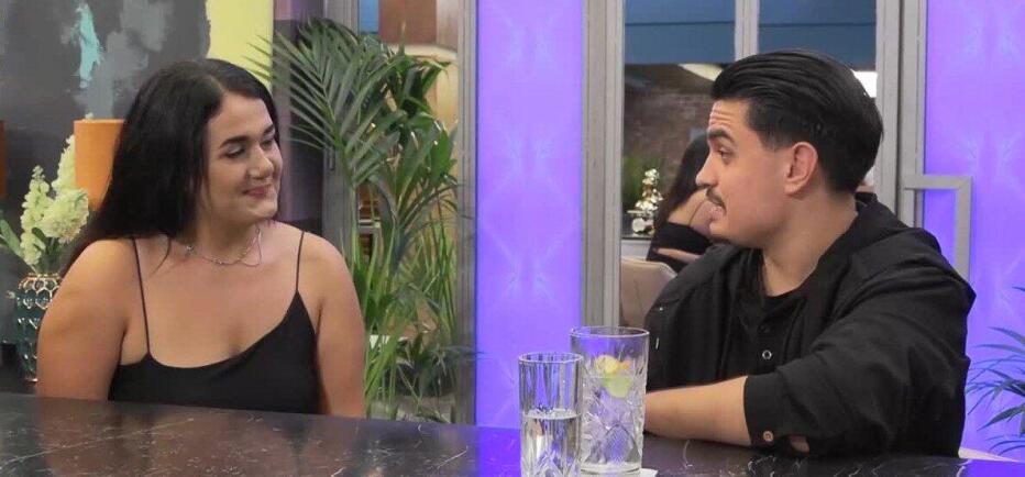 First Dates - Κλειώ & Γιώργος: Η γνωριμία και το... red flag με τα ζώδια!