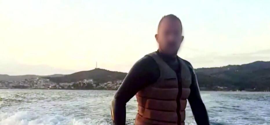 Παρασύρθηκε από αυτοκίνητο ενώ βοηθούσε αναίσθητο άνδρα στο οδόστρωμα